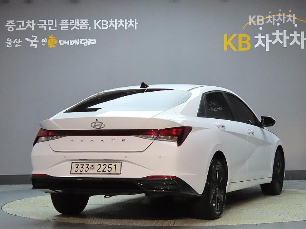 Hyundai Avante — фото 2