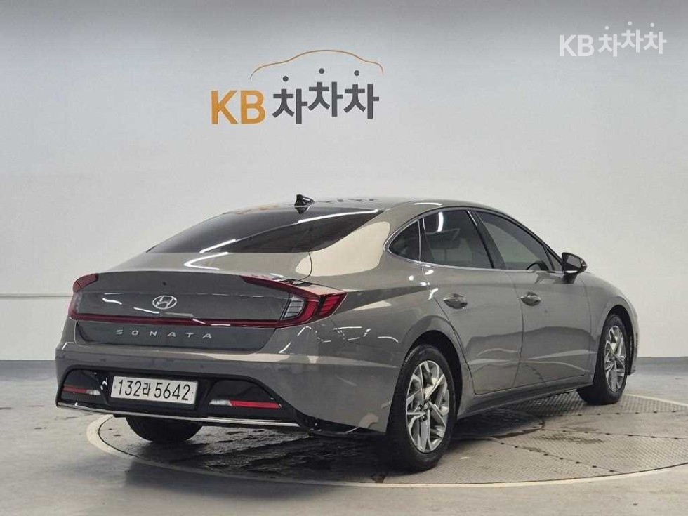 Hyundai Sonata Premium — фото 3
