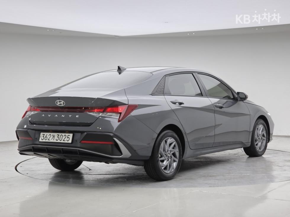 Hyundai Avante Smart — фото 3