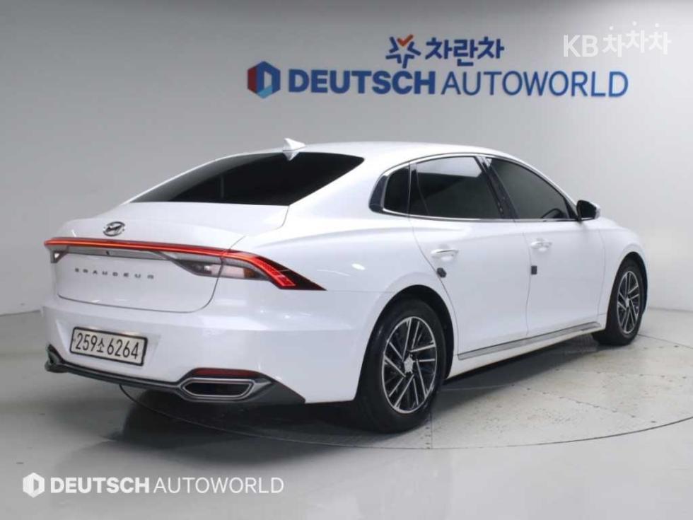 Hyundai Grandeur Premium Choice — фото 2