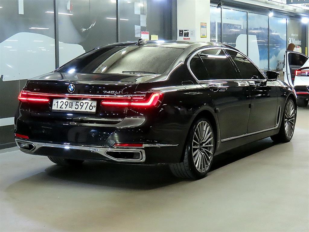 BMW 7 Series Design Pure Excellence — фото 4
