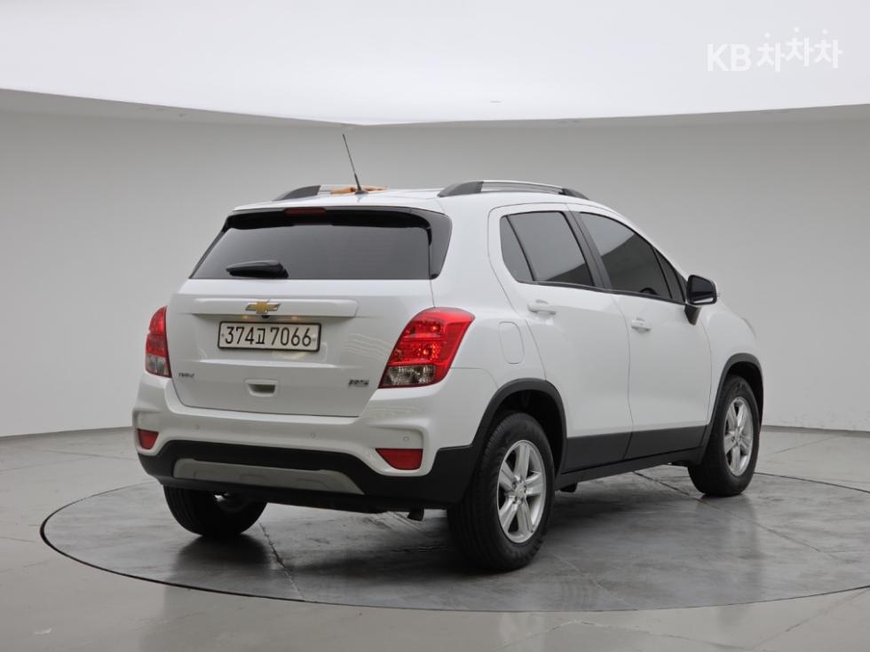 GM Korea Chevrolet Trax BASE MODEL — фото 4