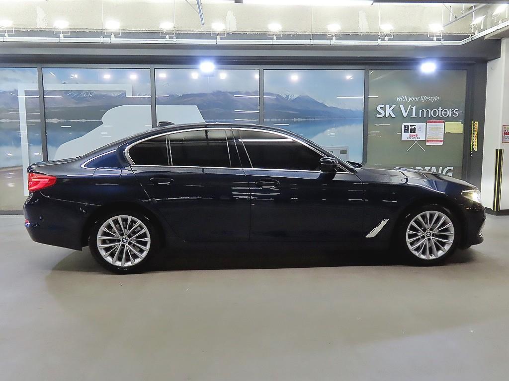 BMW 5 Series Luxury Plus — фото 3