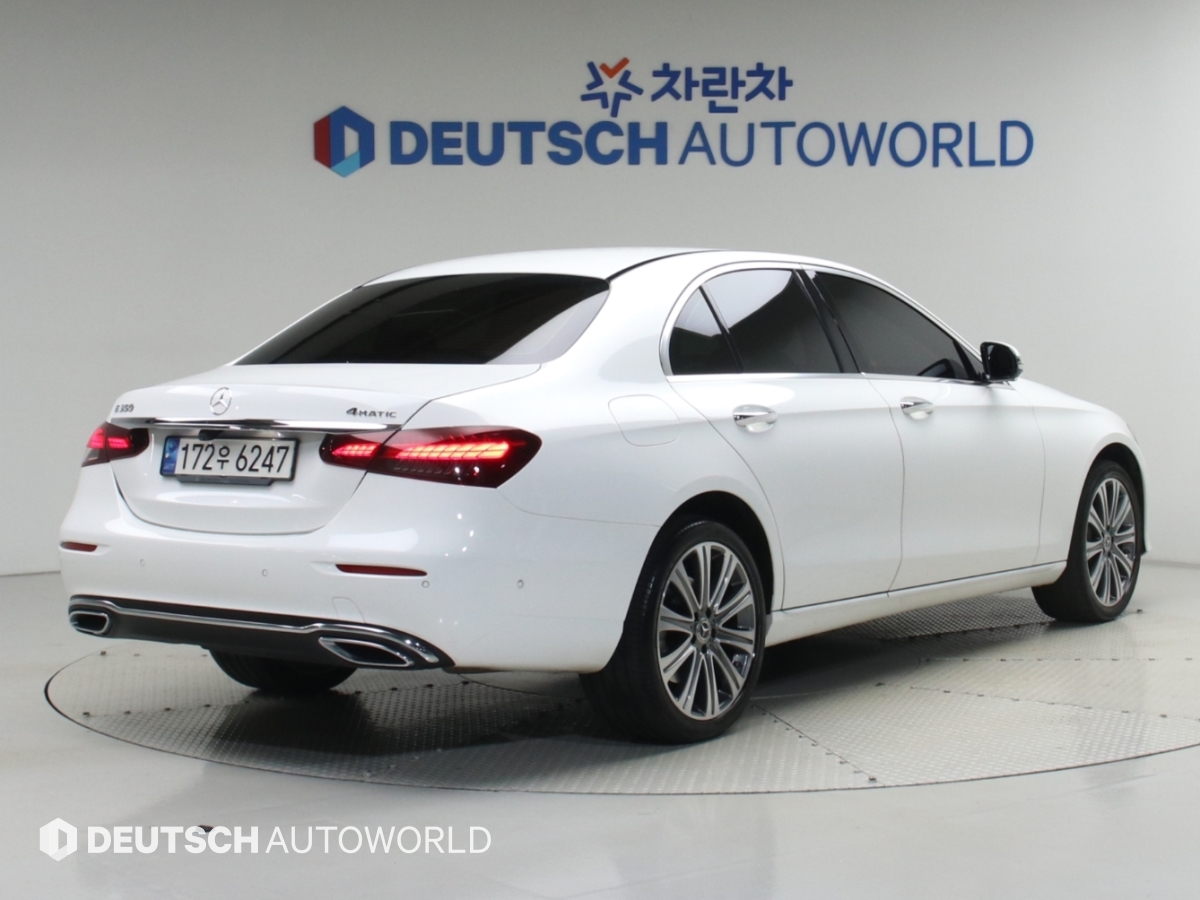 Mercedes-Benz E-Class Exclusive — фото 2