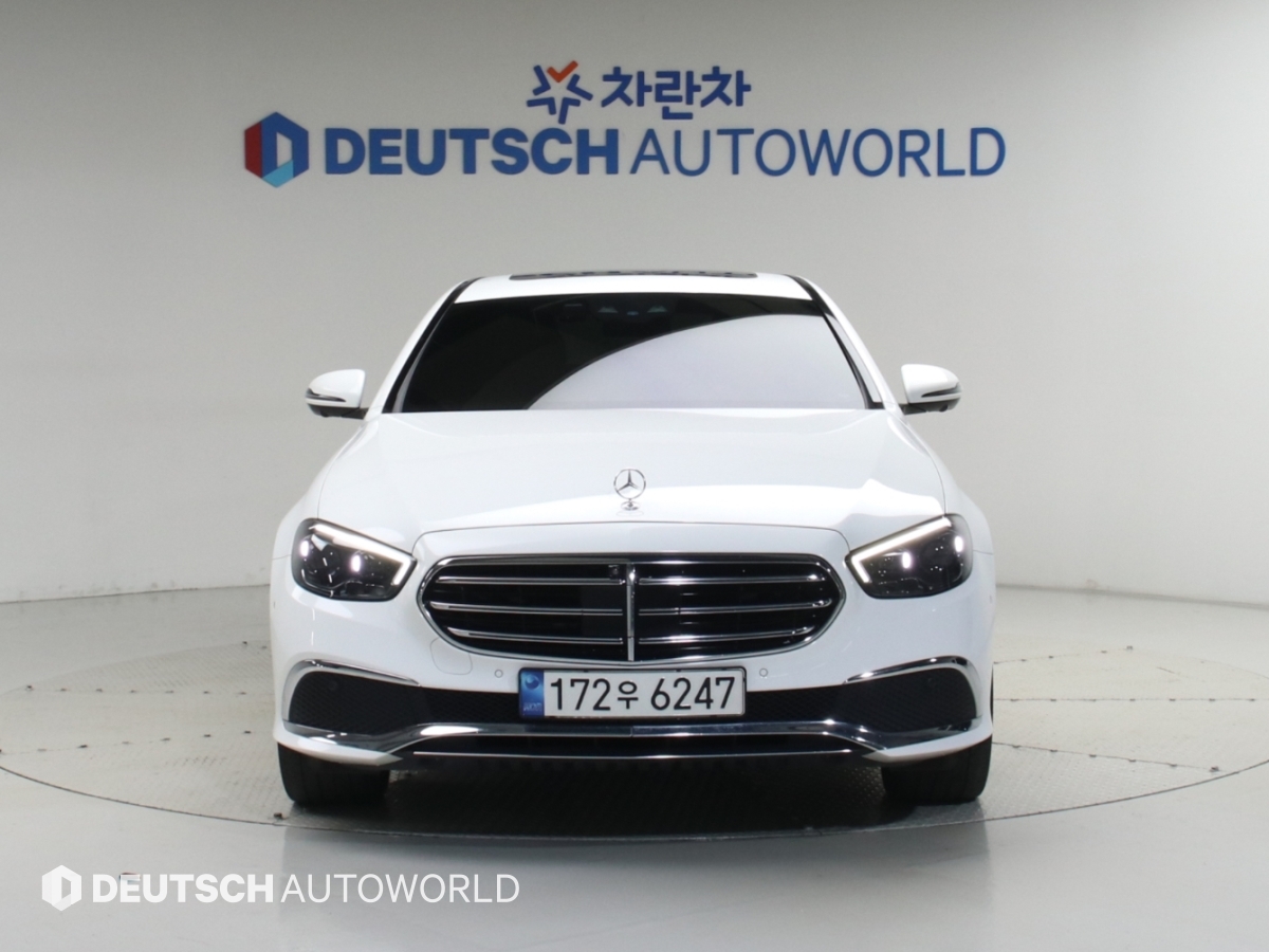 Mercedes-Benz E-Class Exclusive — фото 3