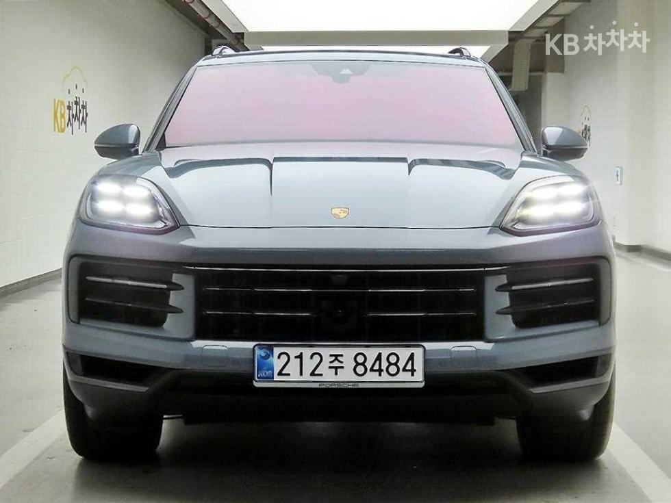Porsche Cayenne BASE MODEL — фото 1