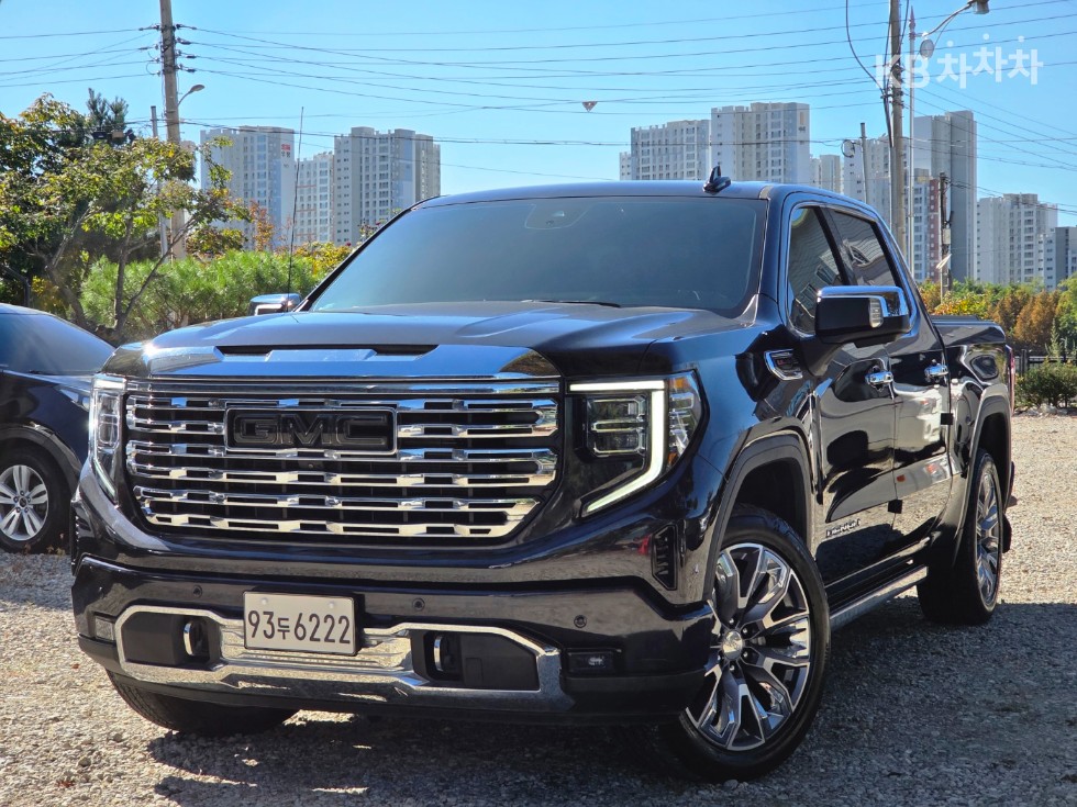 GMC Sierra — фото 1