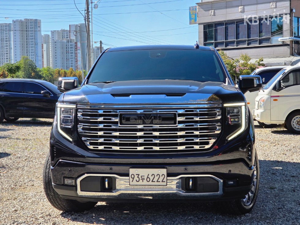 GMC Sierra — фото 2