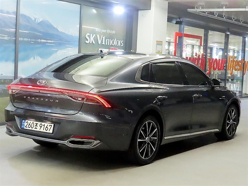 Hyundai Grandeur Premium Choice — фото 4