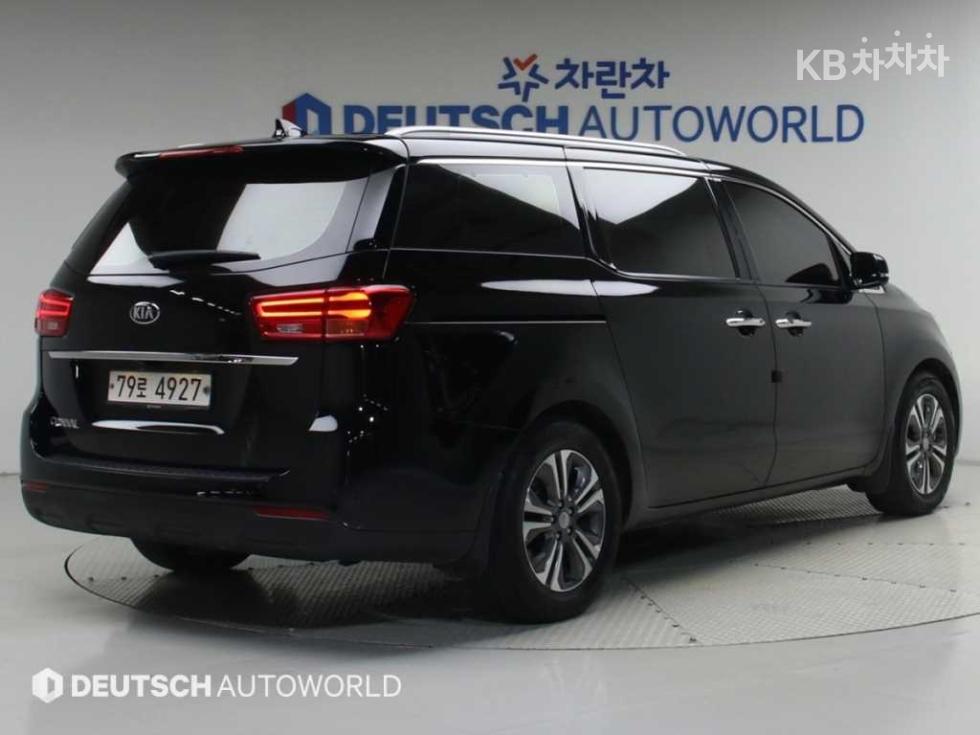Kia Carnival PRESTIGE — фото 2