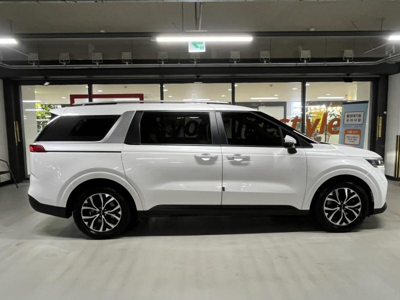 Kia Carnival PRESTIGE — фото 3