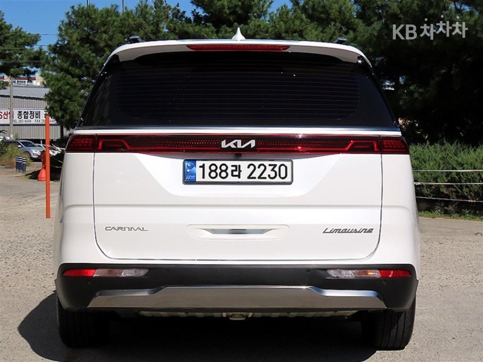 Kia Carnival SIGNATURE — фото 4