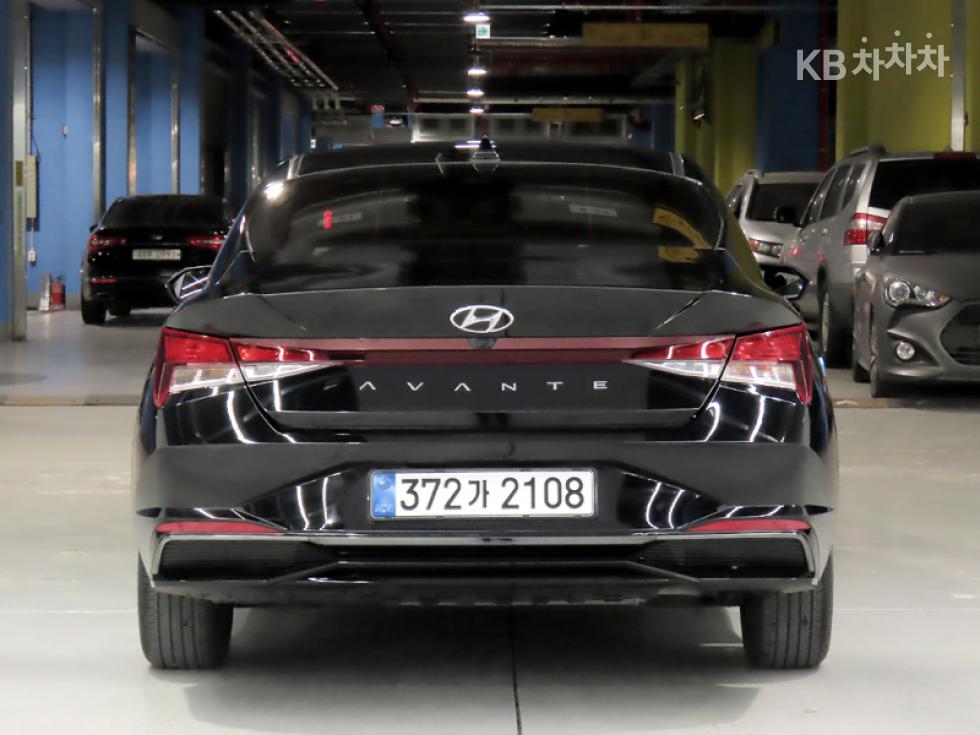 Hyundai Avante — фото 3