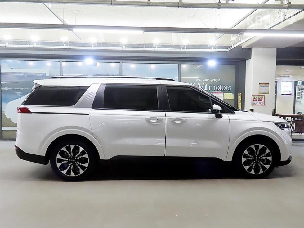 Kia Carnival PRESTIGE — фото 3