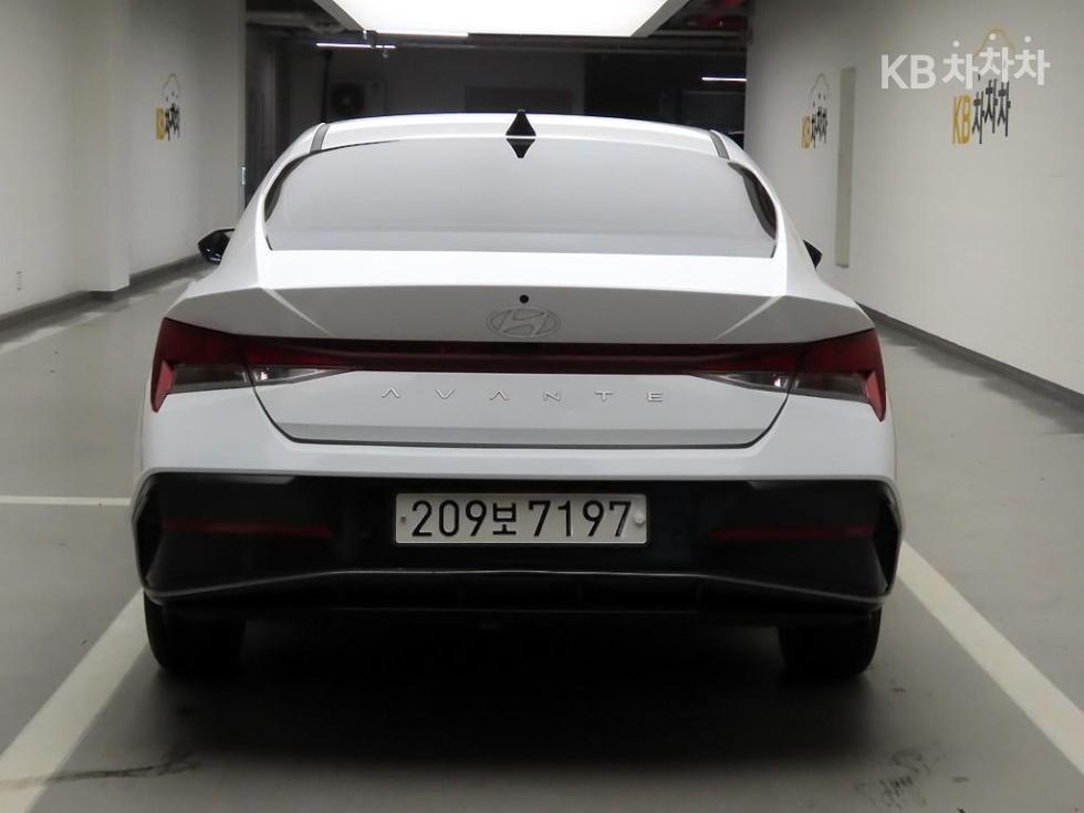 Hyundai Avante Smart — фото 3
