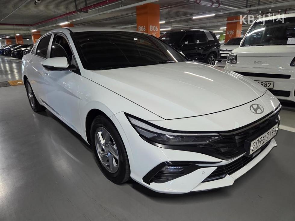 Hyundai Elantra — miniaturë 2