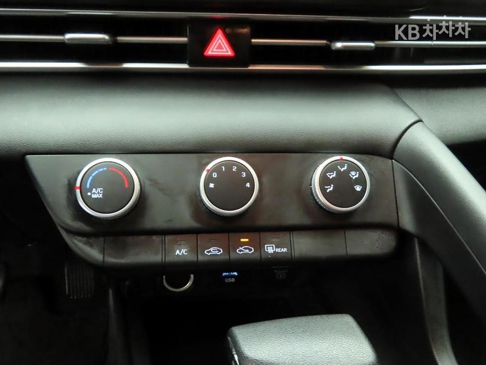 Hyundai Elantra — miniaturë 9