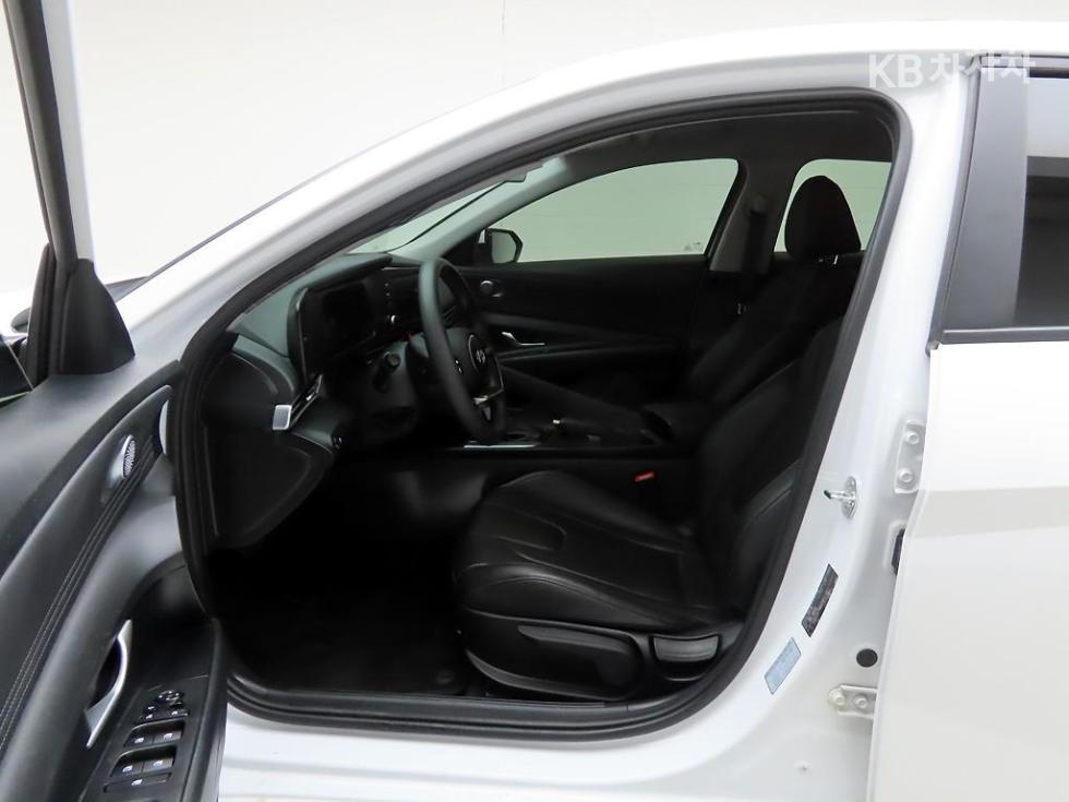 Hyundai Elantra — miniaturë 11