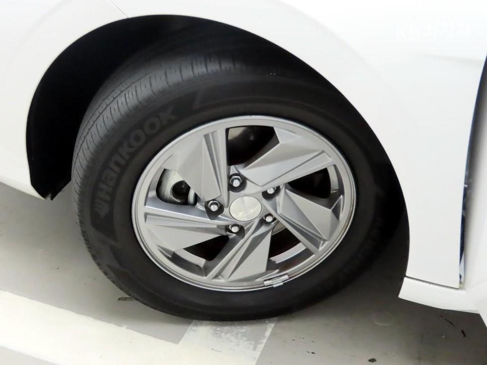 Hyundai Elantra — miniaturë 19