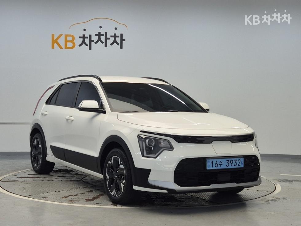 Kia BASE MODEL — фото 4