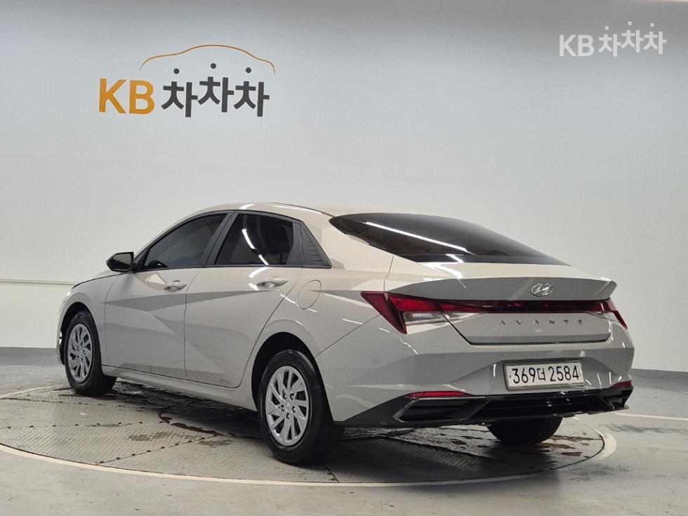 Hyundai Avante Smart — фото 2
