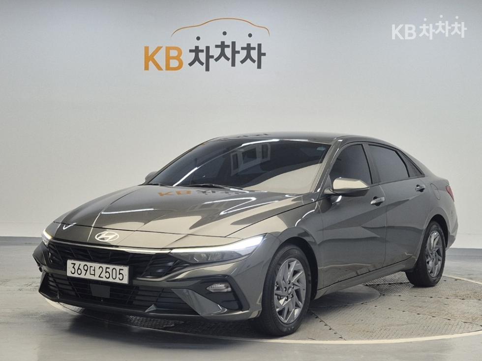 Hyundai Avante — фото 1