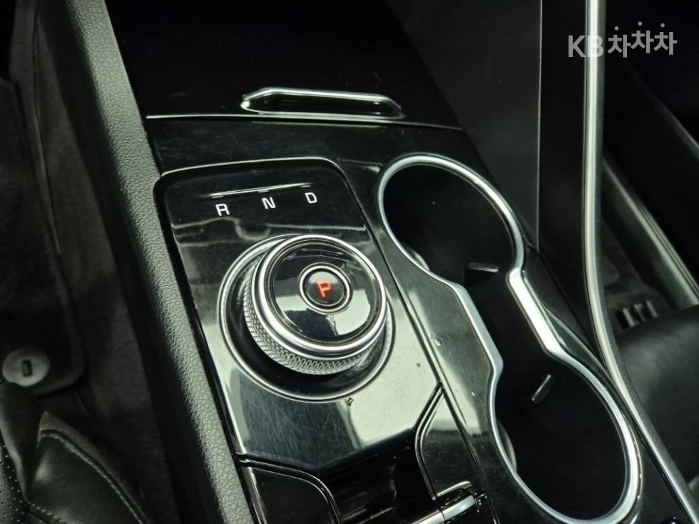 Kia K5 — miniaturë 8