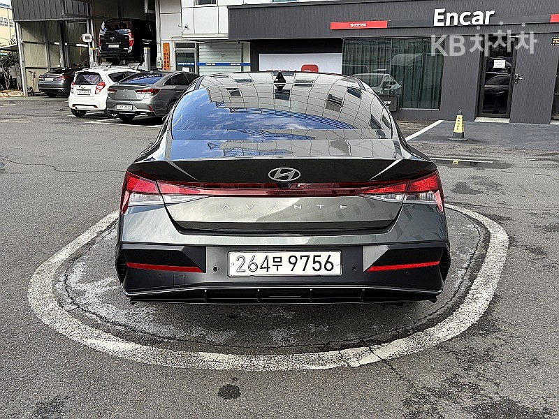 Hyundai Avante — фото 3