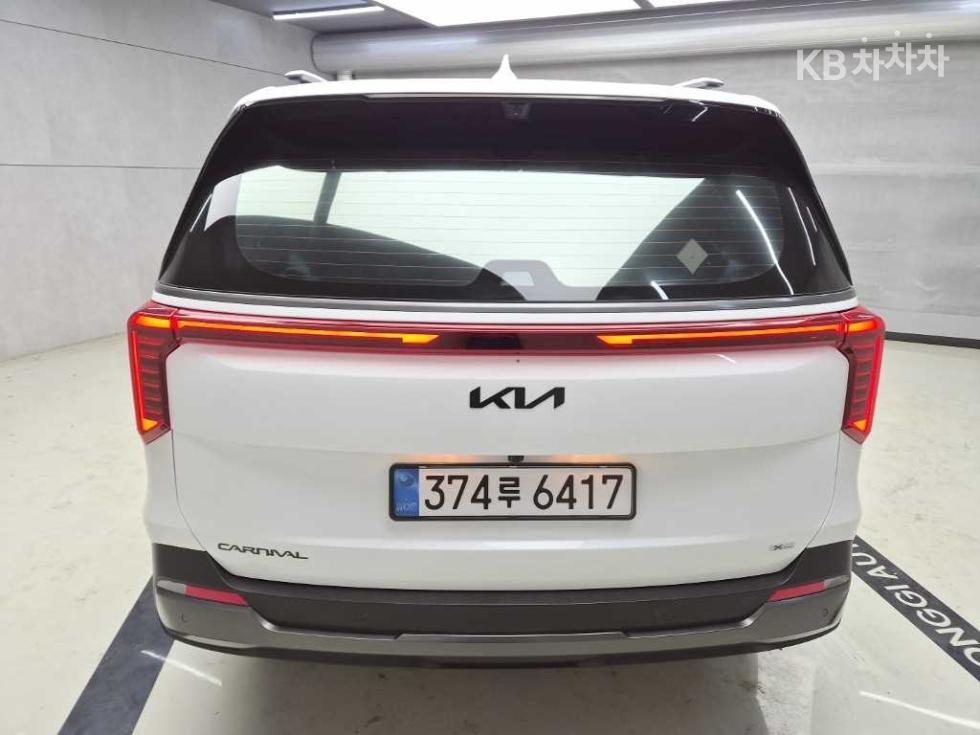 Kia Carnival X-Line — фото 3