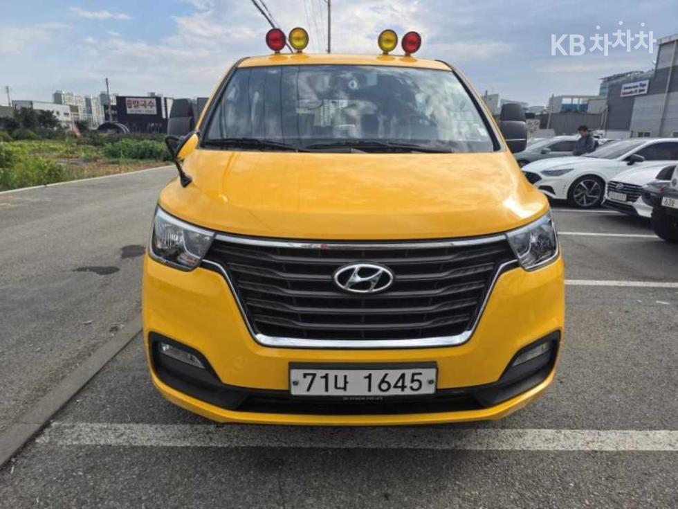 Hyundai Starex — фото 2