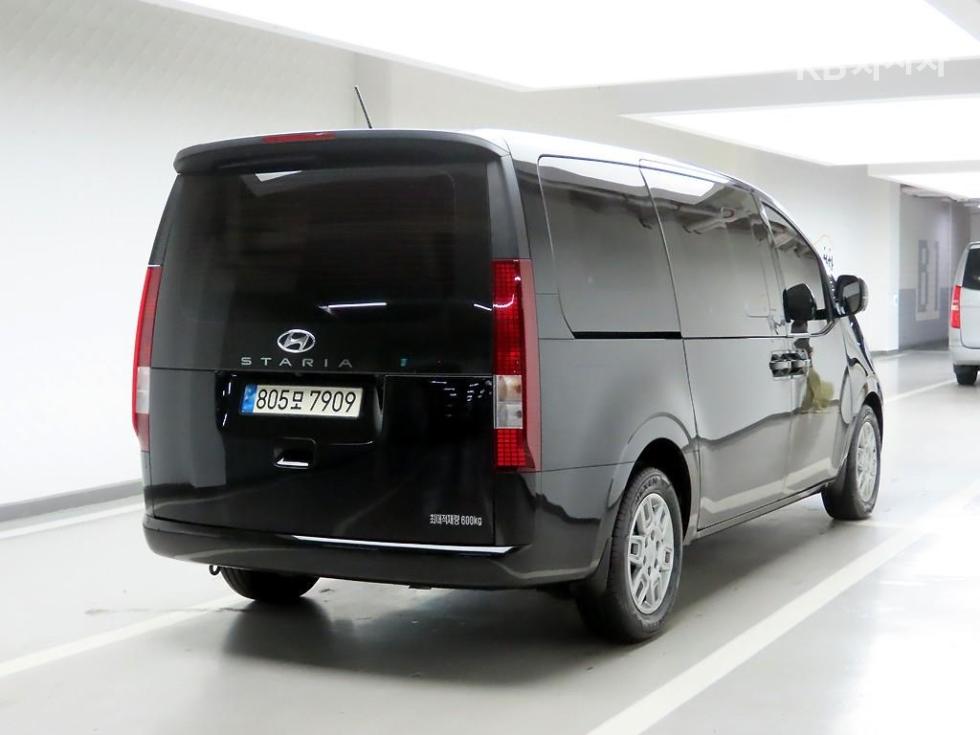 Hyundai Staria — miniaturë 4
