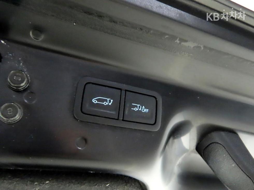 Hyundai Staria — miniaturë 17