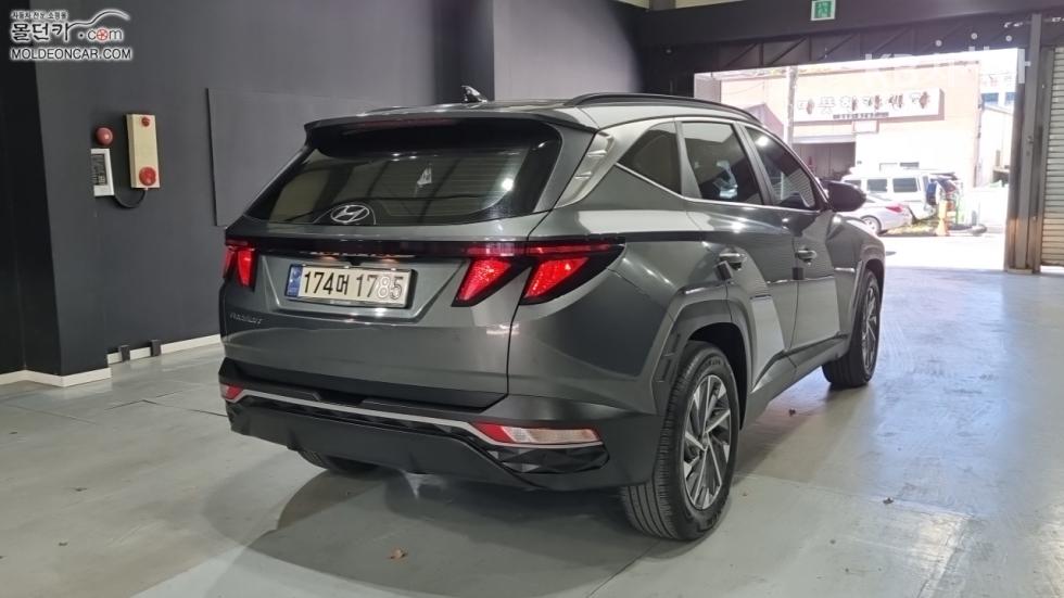 Hyundai Premium — фото 2