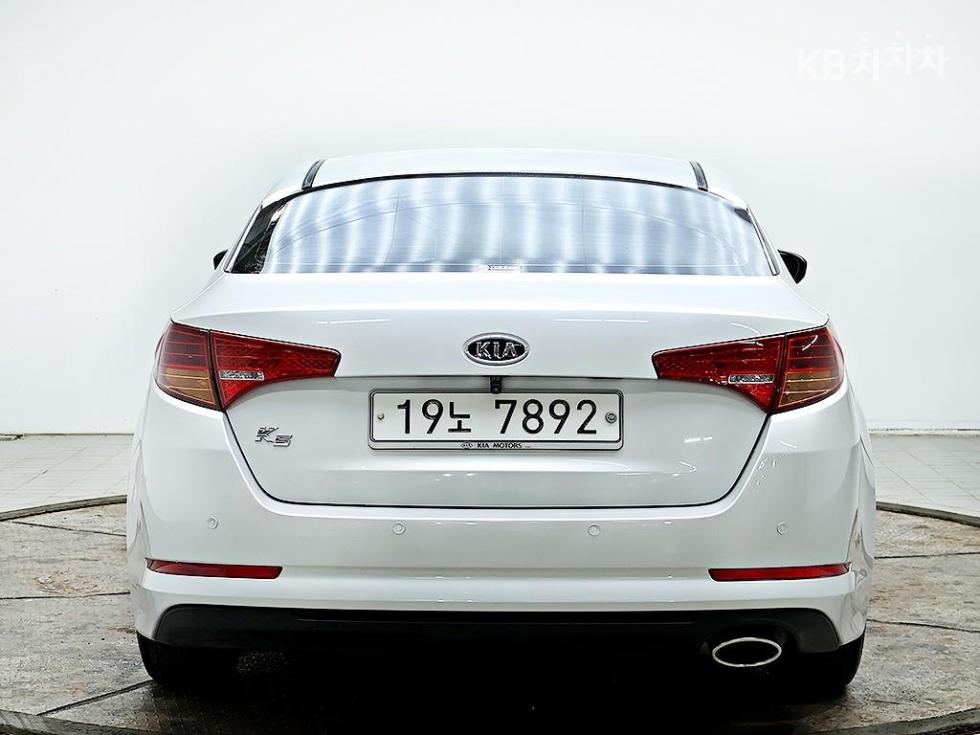 Kia K5 — miniaturë 3
