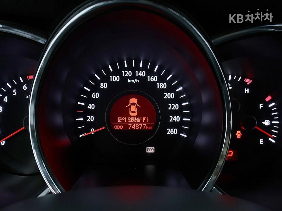 Kia K5 — miniaturë 6