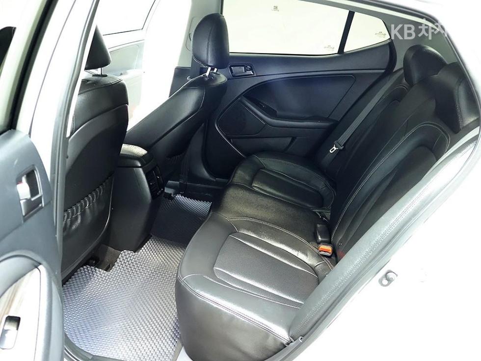 Kia K5 — miniaturë 12
