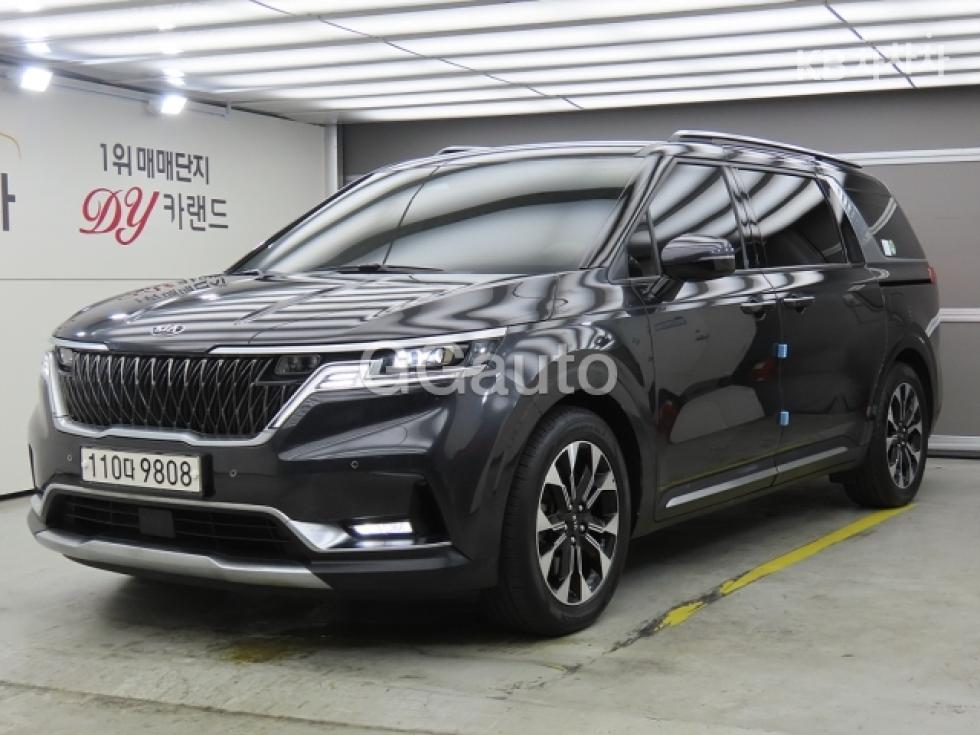 Kia Carnival SIGNATURE — фото 1