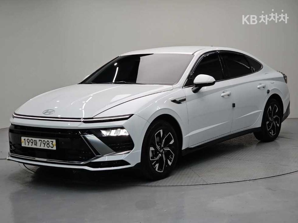 Hyundai Sonata BASE MODEL — фото 1