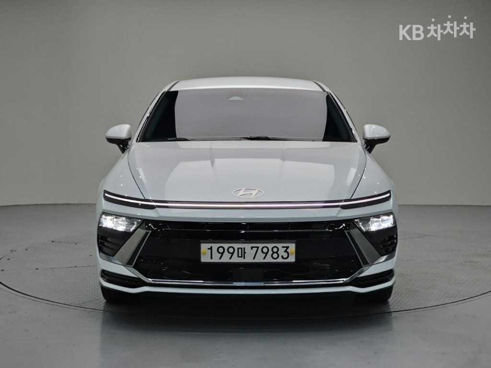 Hyundai Sonata BASE MODEL — фото 2
