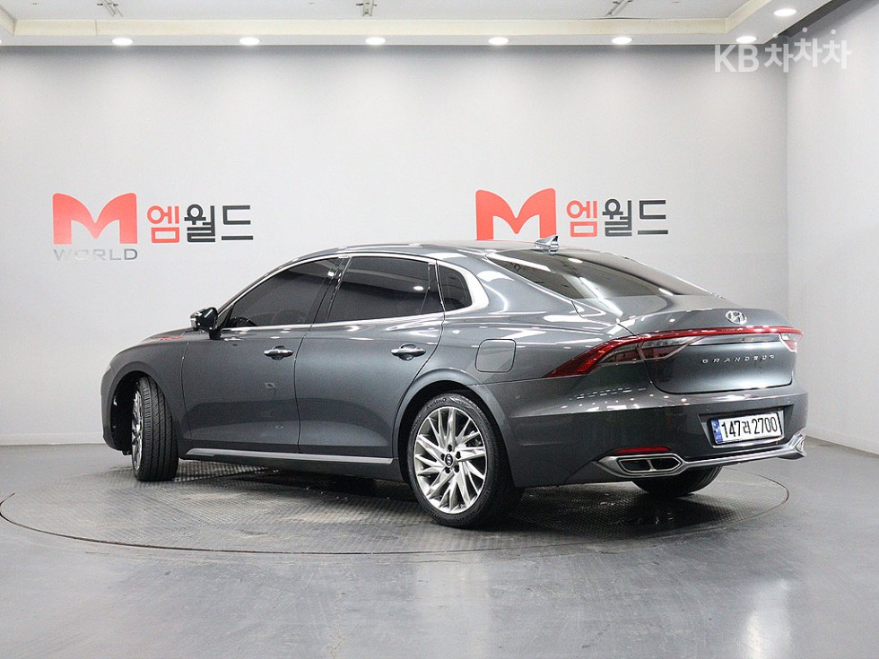 Hyundai Grandeur CALLIGRAPHY — фото 3