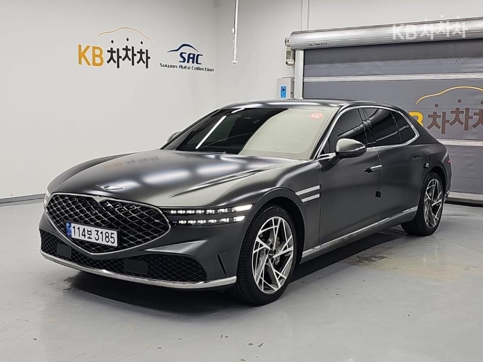 Genesis G90 BASE MODEL — фото 1