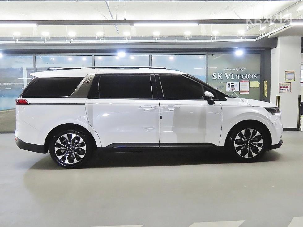 Kia Carnival SIGNATURE — фото 3