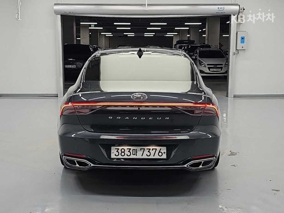 Hyundai Grandeur CALLIGRAPHY — фото 3