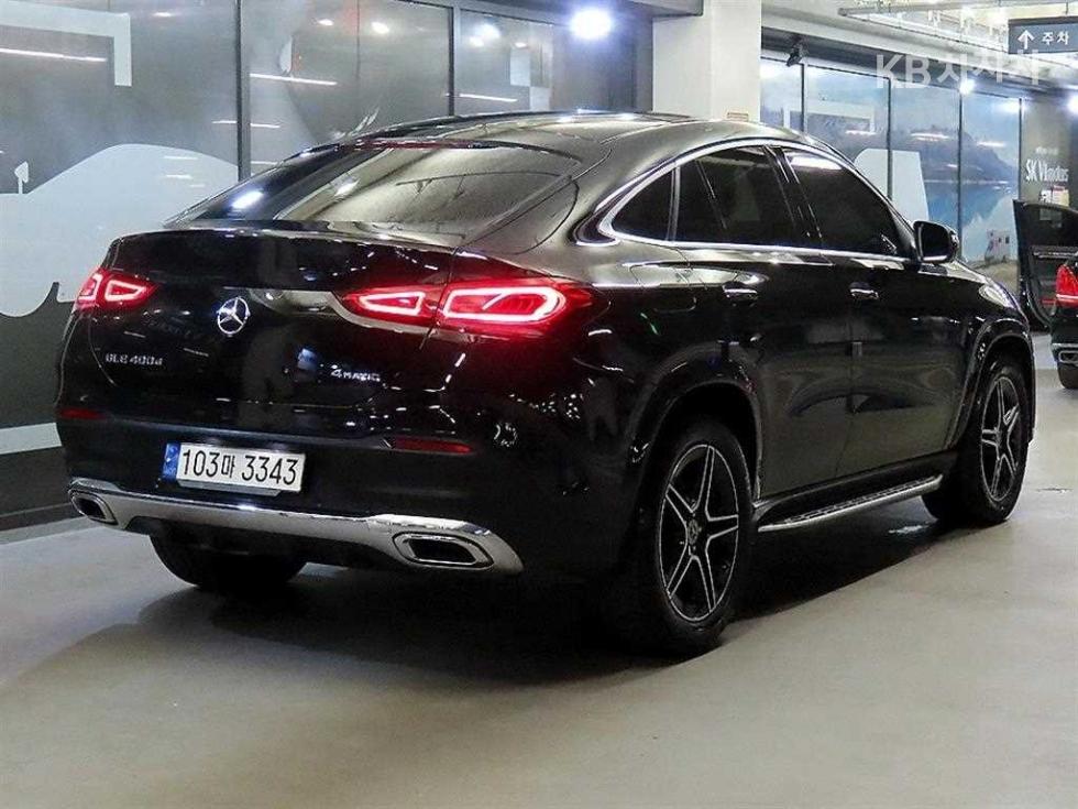 Mercedes-Benz GLE-Class — фото 4
