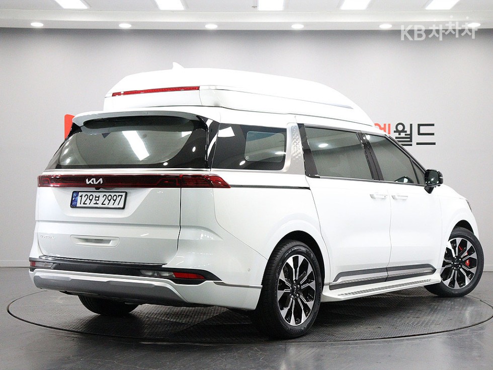 Kia Carnival SIGNATURE — фото 3