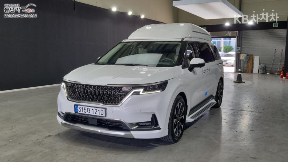 Kia Carnival SIGNATURE — фото 1