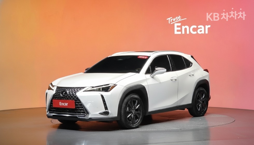 Lexus UX BASE MODEL — фото 3