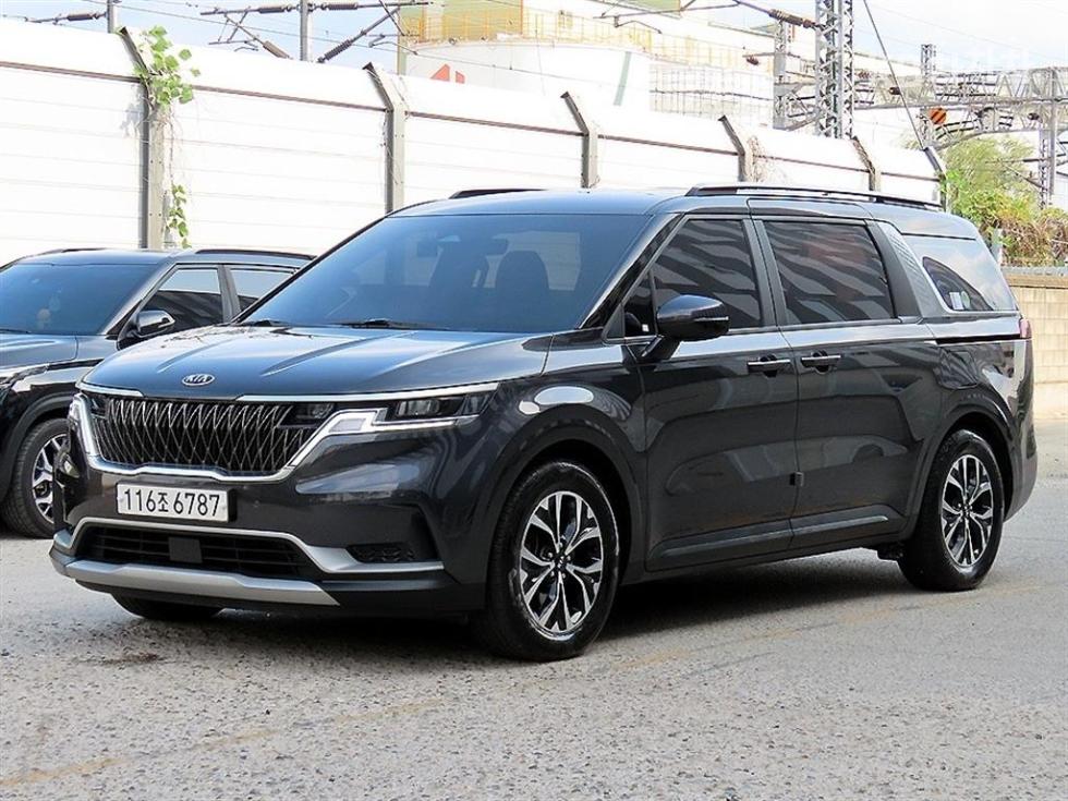 Kia Carnival PRESTIGE — фото 2