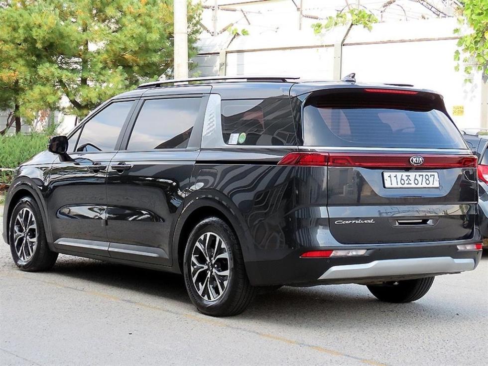 Kia Carnival PRESTIGE — фото 3