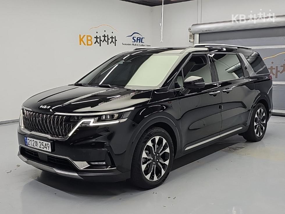 Kia Carnival SIGNATURE — фото 1